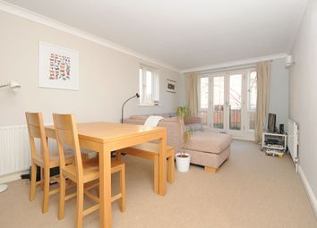 2 Bedrooms Flat to rent in Clissold Road, London N16