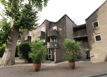 3 Bedrooms Flat for sale in Burlington Close, London W9