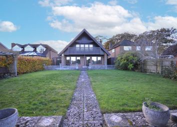 Thumbnail 3 bed detached house to rent in Chalkshire Road, Butlers Cross, Aylesbury