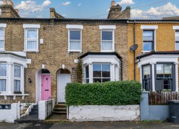 3 Bedrooms  to rent in Waldeck Grove, London SE27
