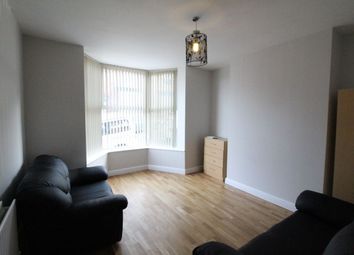 4 Bedrooms  to rent in Hunter House Road, Sheffield S11