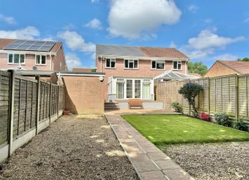 Thumbnail Property for sale in Redshank Close, Poole