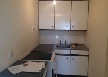 1 Bedrooms Flat to rent in Tamar Square Woodford Green, London IG8