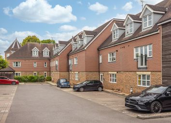 Thumbnail 2 bed flat for sale in Brookhill Road, Copthorne