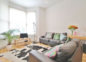 2 Bedrooms Flat to rent in Cathcart Hill, London N19