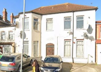 Thumbnail Flat to rent in Norfolk Road, Seven Kings, Ilford