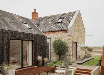 243455 - Seven Whistlers, Salthouse-72.Jpg