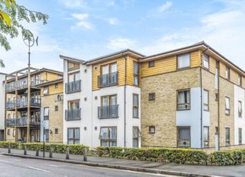 Thumbnail Flat for sale in Simpson Close, Croydon