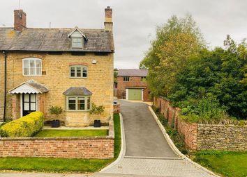 Thumbnail Cottage for sale in Cherington, Shipston-On-Stour, Warwickshire