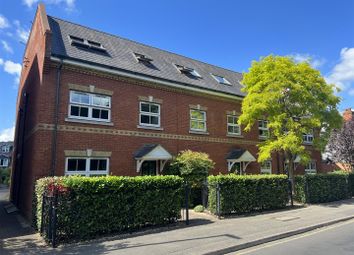 Thumbnail Flat to rent in St. Judes Road, Englefield Green, Egham