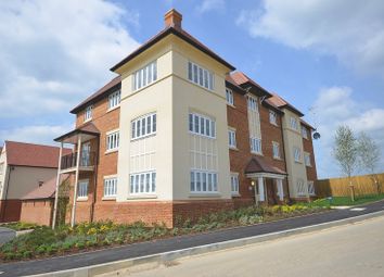 2 Bedrooms Flat for sale in Harvest Ride, Warfield RG42