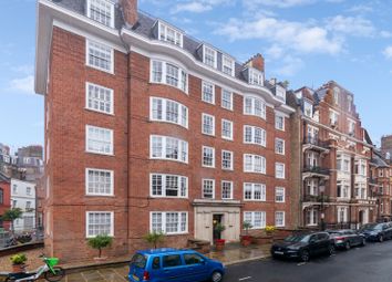 Thumbnail 2 bed flat for sale in Chelsea Lodge, 58 Tite Street