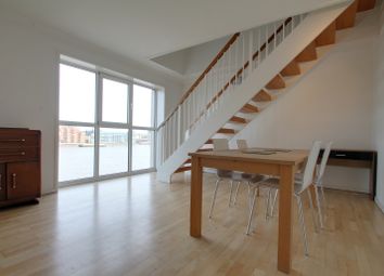 2 Bedrooms Flat to rent in Queen Of Denmark Court, Docklands SE16