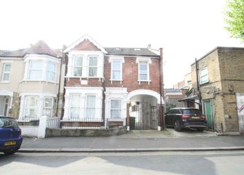 2 Bedrooms Flat to rent in Caulfield Road, East Ham, London E6