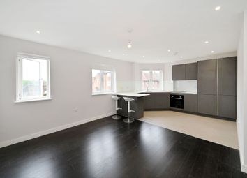 Thumbnail 2 bed flat to rent in Golders Green Road, Golders Green