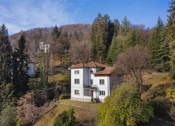 Thumbnail 8 bed villa for sale in Gignese, Piemonte, 28836, Italy