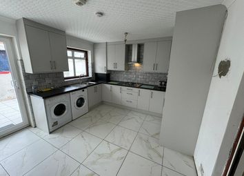 Thumbnail Terraced house to rent in Clifford Road, Hounslow