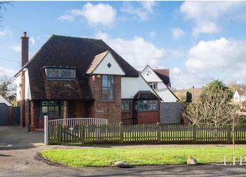 Thumbnail Detached house for sale in Hillside Walk, Brentwood