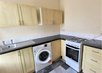 Thumbnail Flat to rent in Whitburn Road, Hyde Park