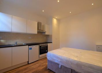 Thumbnail Studio to rent in Larch Road, London