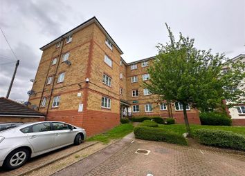 Thumbnail Flat for sale in Seamarks Court, Kingsway, Luton