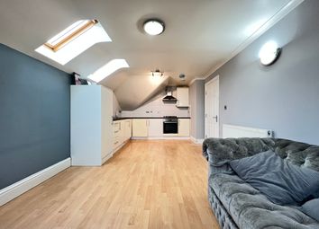 Thumbnail Flat to rent in Lampton Road, Hounslow