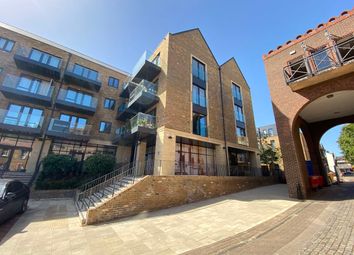 Thumbnail Leisure/hospitality to let in Unit 1 Lion Wharf, Swan Court, Old Isleworth
