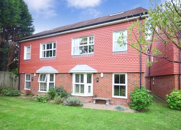 Thumbnail Flat to rent in Linfield Lane, Ashington, Pulborough