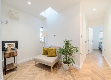 Thumbnail Flat to rent in Hounslow, Sunbury On Thames