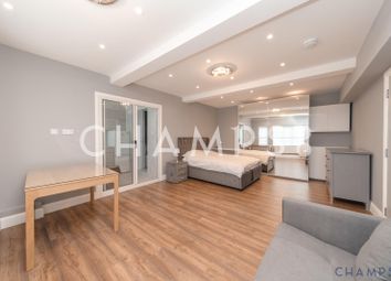 Thumbnail Flat to rent in Cheyne Close, London