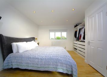 Thumbnail 2 bed flat to rent in Chandos Road, London