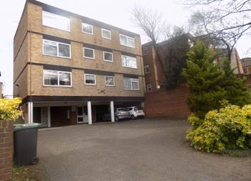 Thumbnail 1 bed flat to rent in Gregories Close, Luton, Bedfordshire