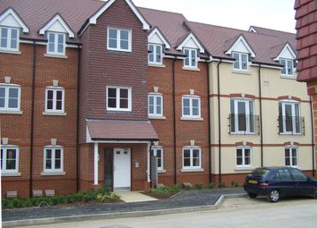 2 Bedrooms Flat to rent in Garstons Way, Holybourne, Alton GU34