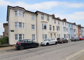 2 Bedrooms Flat for sale in Norfolk Road, Littlehampton BN17