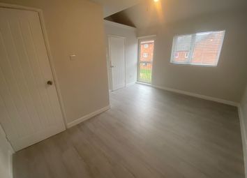 Thumbnail Room to rent in Brampton Court, Norwich