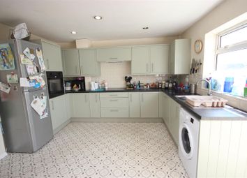 Kitchen 1.Jpg