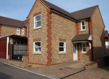 2 Bedroom Detached house for rent