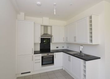 1 Bedrooms Flat to rent in Emmview Close, Wokingham RG41