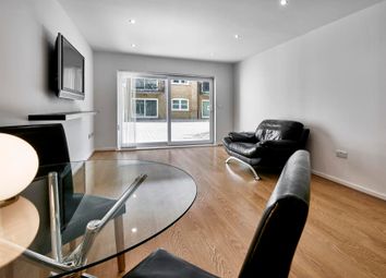 1 Bedrooms Flat to rent in The Grainstore, Royal Docks E16