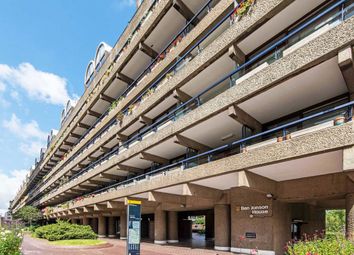 Thumbnail 1 bed flat to rent in Barbican, London