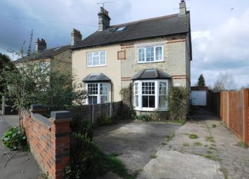 3 Bedrooms Semi-detached house for sale in Hitchin Road, Stotfold, Herts SG5