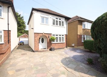 Thumbnail 4 bed detached house to rent in Orchard Avenue, Rainham, Essex