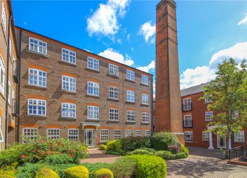 Thumbnail 2 bedroom flat for sale in Lattimore Road, St.Albans