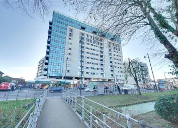 Thumbnail Flat for sale in Pinnacle House, 6A Colman Parade, Enfield
