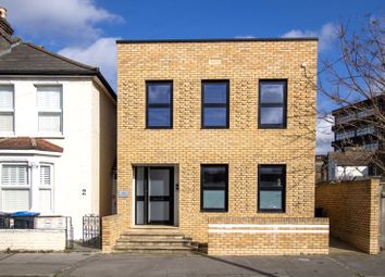 Thumbnail Flat for sale in Howley Road, Croydon