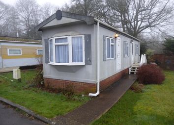 Thumbnail 1 bed mobile/park home for sale in Newlands Park, Bedmond Road, Abbots Langley, Hertfordshire