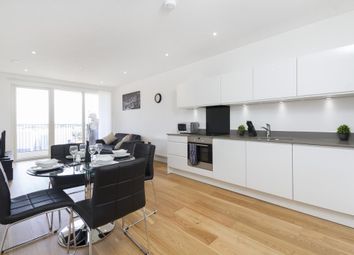 Thumbnail Flat to rent in Caisson Moor Ct, London