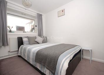 2 Bedrooms Flat for sale in Harrington Square, London NW1
