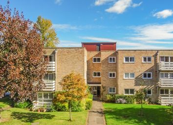 Thumbnail 2 bed flat for sale in Cunliffe Close, Oxford