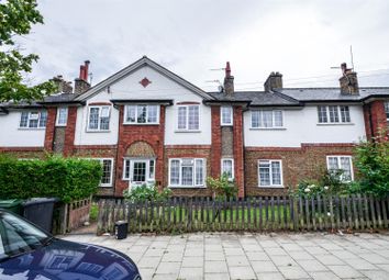 Thumbnail 2 bed flat to rent in Cricklade Avenue, London